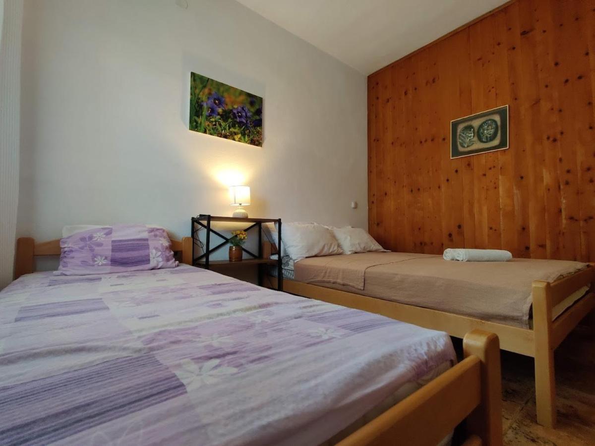 Apartments Miki Bar Bagian luar foto