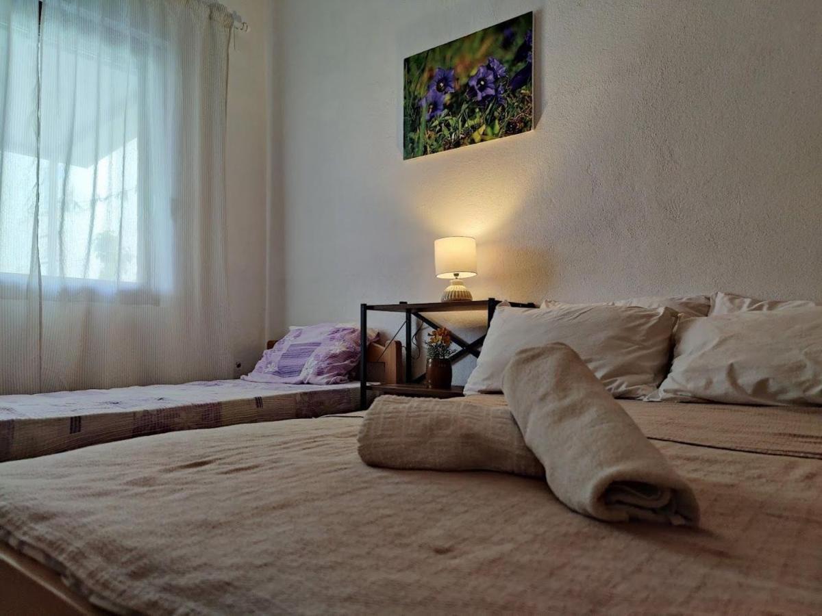 Apartments Miki Bar Bagian luar foto