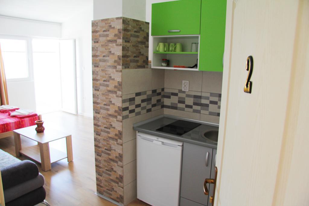 Apartments Miki Bar Bagian luar foto